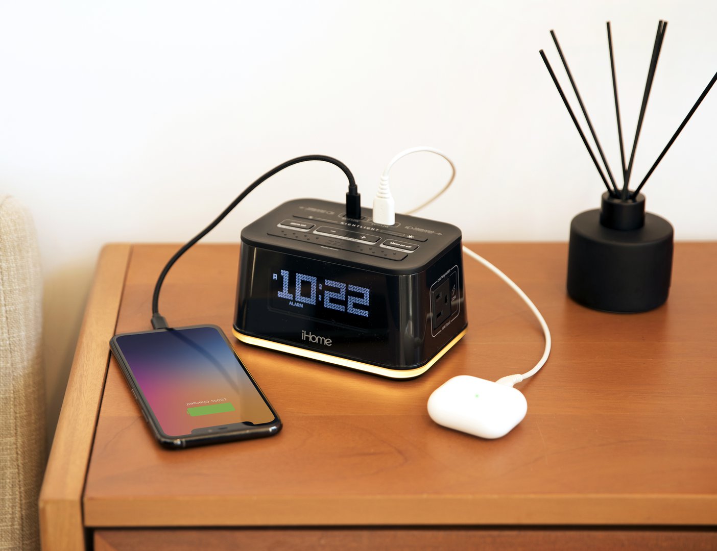 Ihome HiH50 Bedside Single Day Alarm Clock with Nightlight, Dual AC Outlets and Dual USB Charging - Image 2