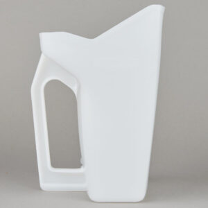 RUBBERMAID FG288500WHT Utility Scoop 64 oz.